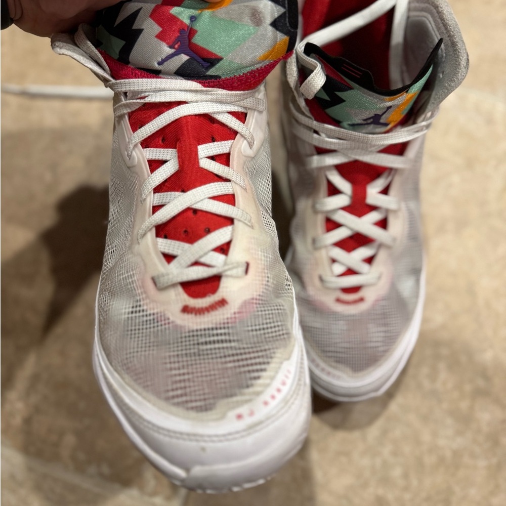 Air Jordan XXXVII in Great Condition!! Men’s Size 10 - Picture 4 of 11